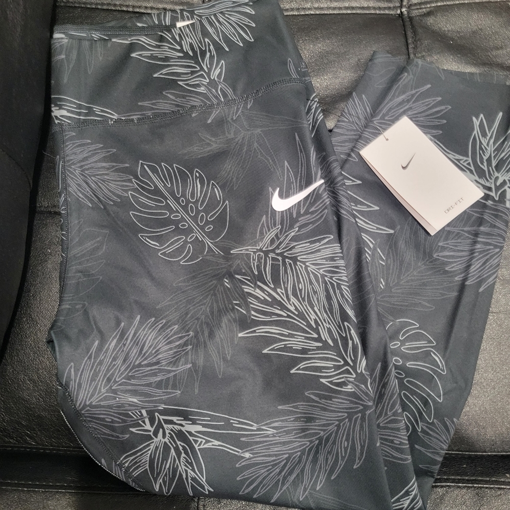 Womens Nike Leggings